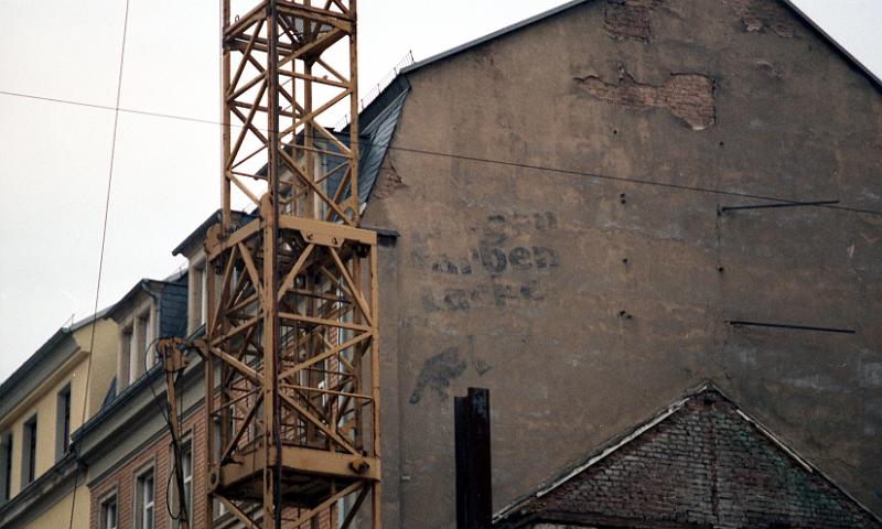 Dresden-Äußere Neustadt, Fichtenstr. 8b, 1.3.1998.jpg - Drogen, Farben, Lacke